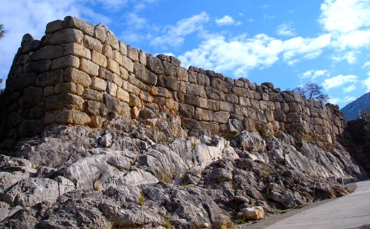 Cyclopean Walls